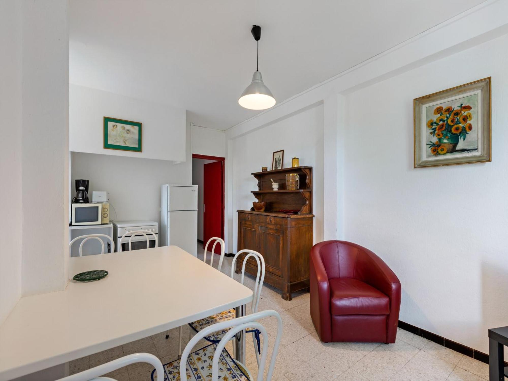 Apartment With Pool Amid Vineyards And Near The Beach เมซ ภายนอก รูปภาพ
